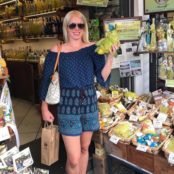 Meet your Posher, Chrissy - Picture 1 of 1